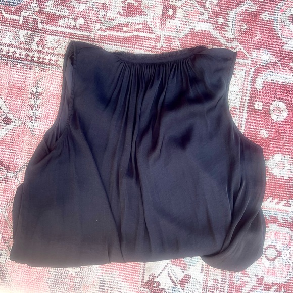 Black tank blouse - Picture 2 of 2